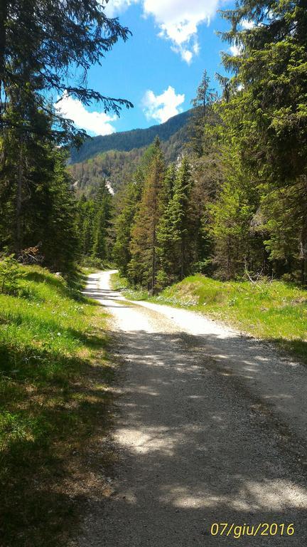 הוסטל מלבורגטו ואלברונה Rifugio Casa Alpina Julius Kugy מראה חיצוני תמונה